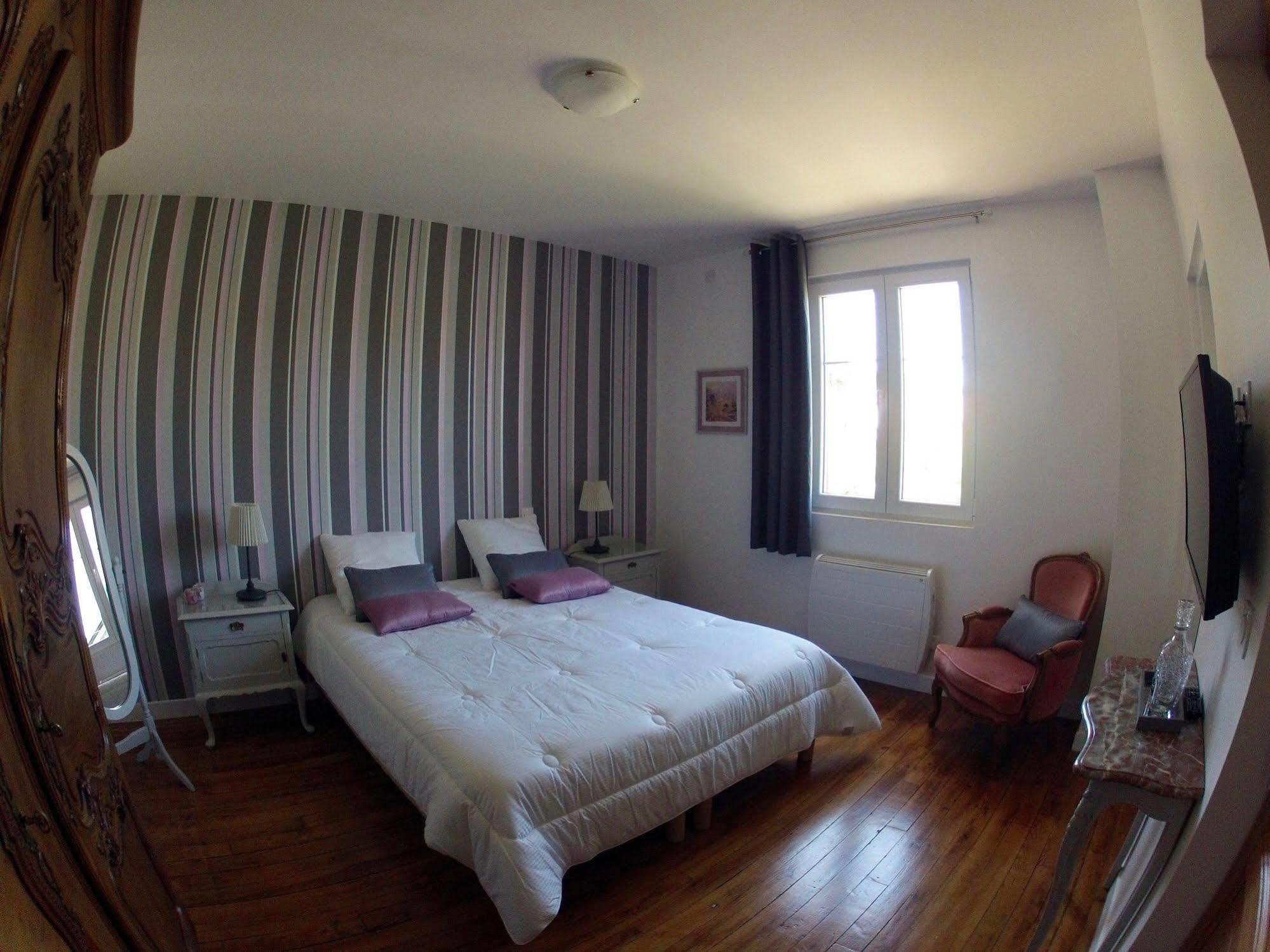 Bed and Breakfast Aux Arenes De Bayona Exterior foto