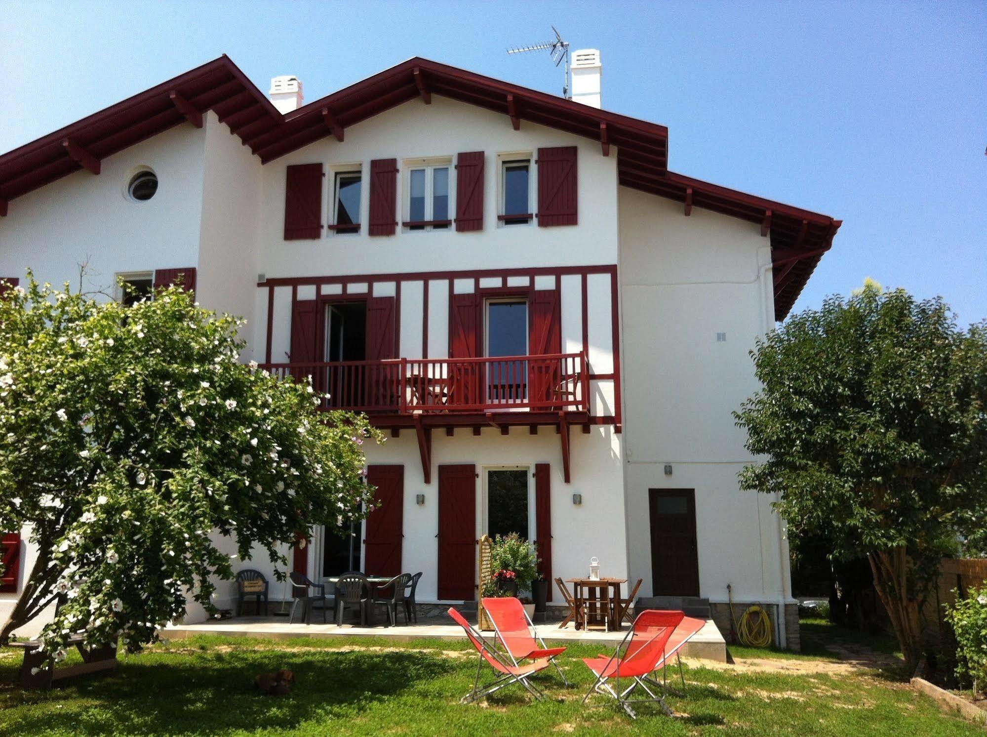 Bed and Breakfast Aux Arenes De Bayona Exterior foto